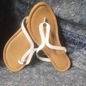Unisa White Cream Sandals with Y-Shaped Straps